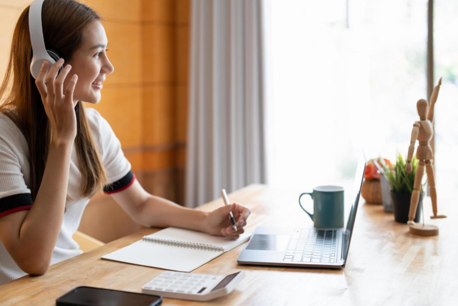 Schermo che mostra codice Python per analisi di dati medici